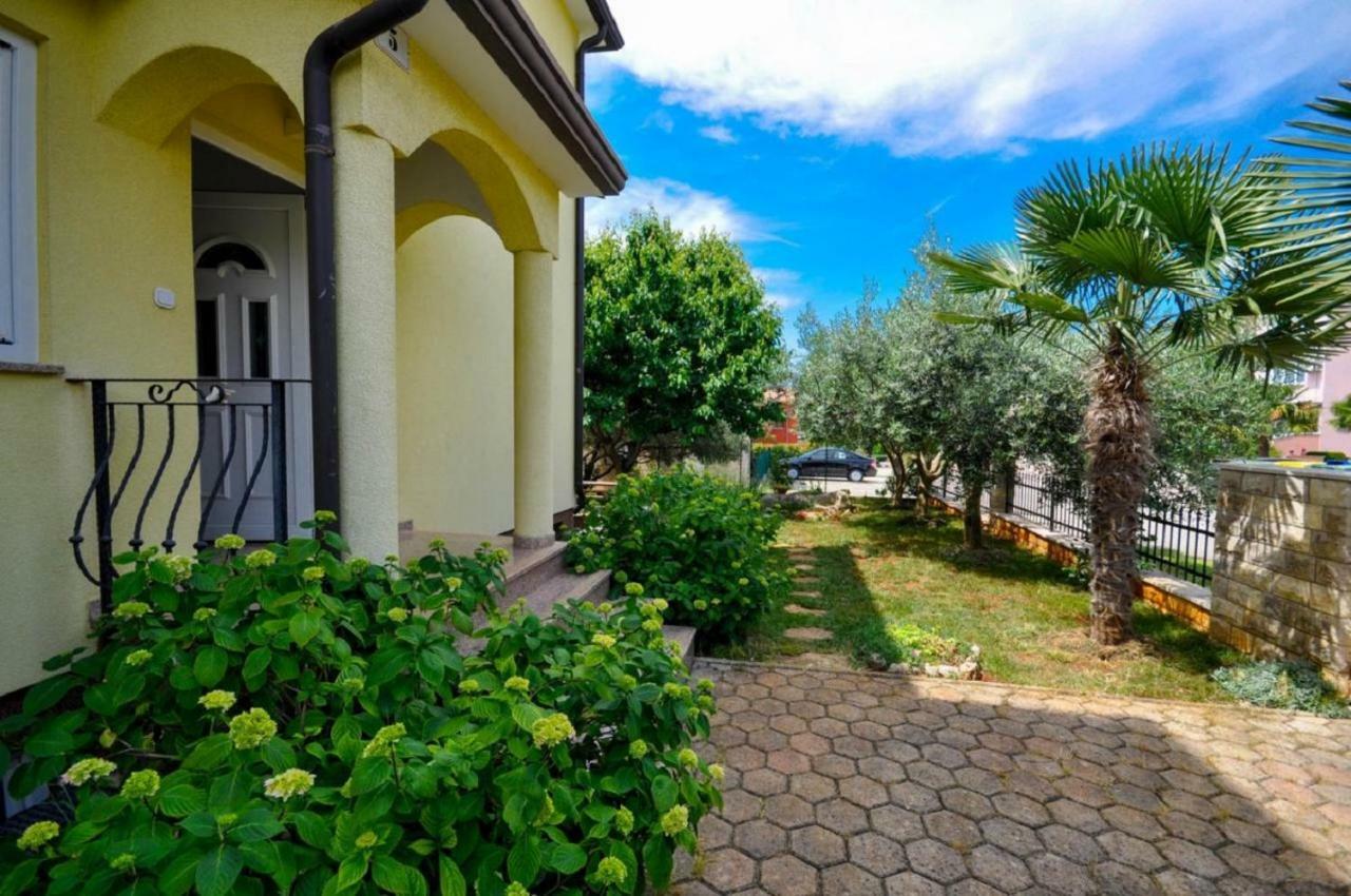 Ana M Apartments Novigrad  Exterior photo