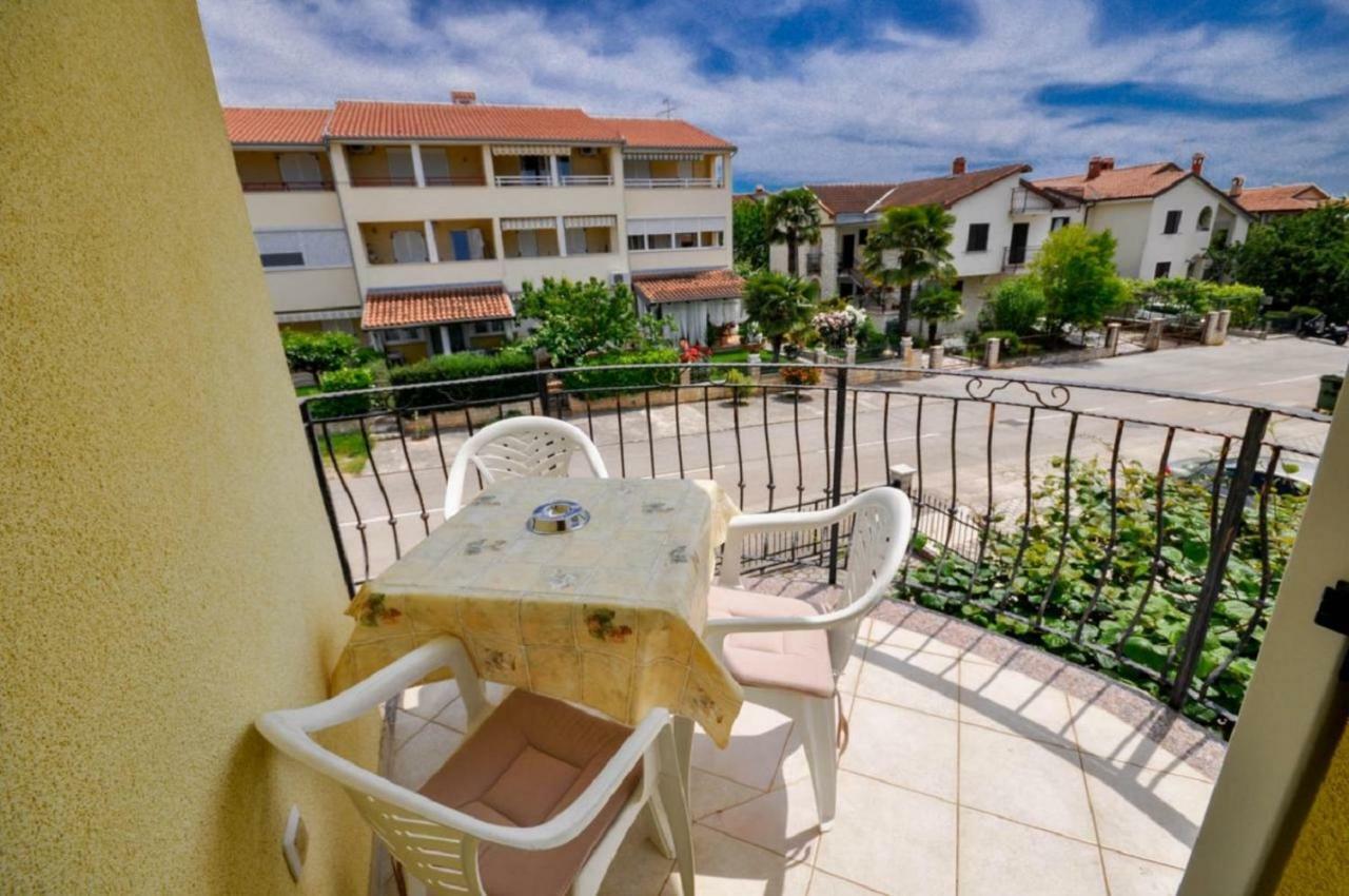 Ana M Apartments Novigrad  Exterior photo